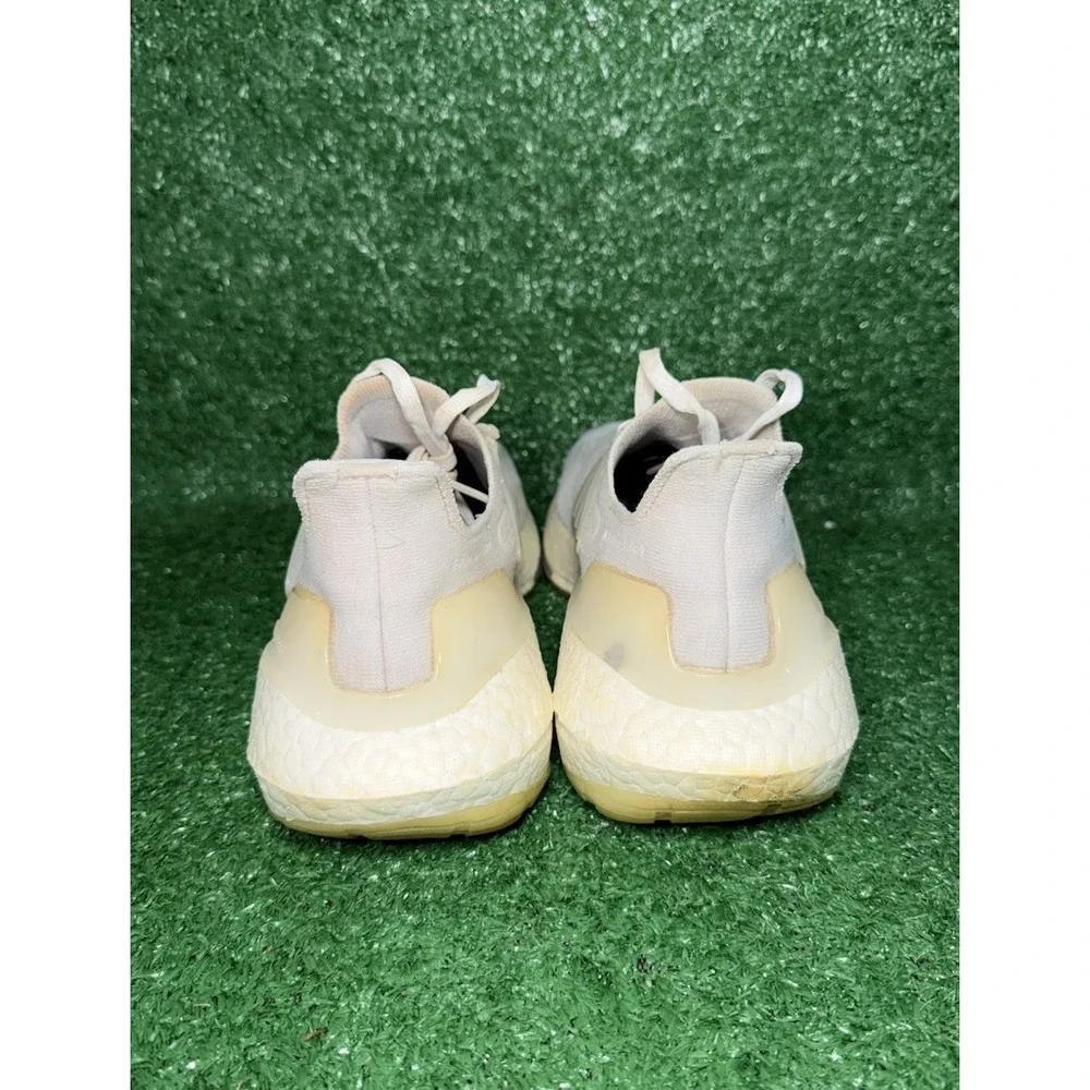 Adidas Ultra Boost 21 Women Size 8.5 White Running Shoes Comfort Sneakers FY0403